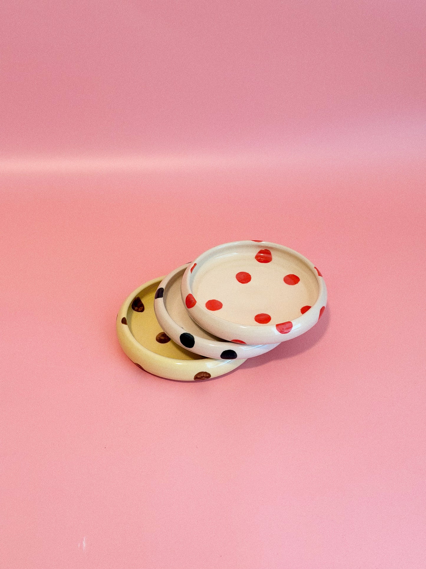 Polka dot snack plates