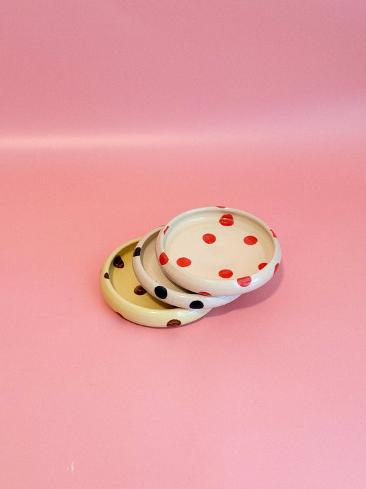 Polka dot snack plates