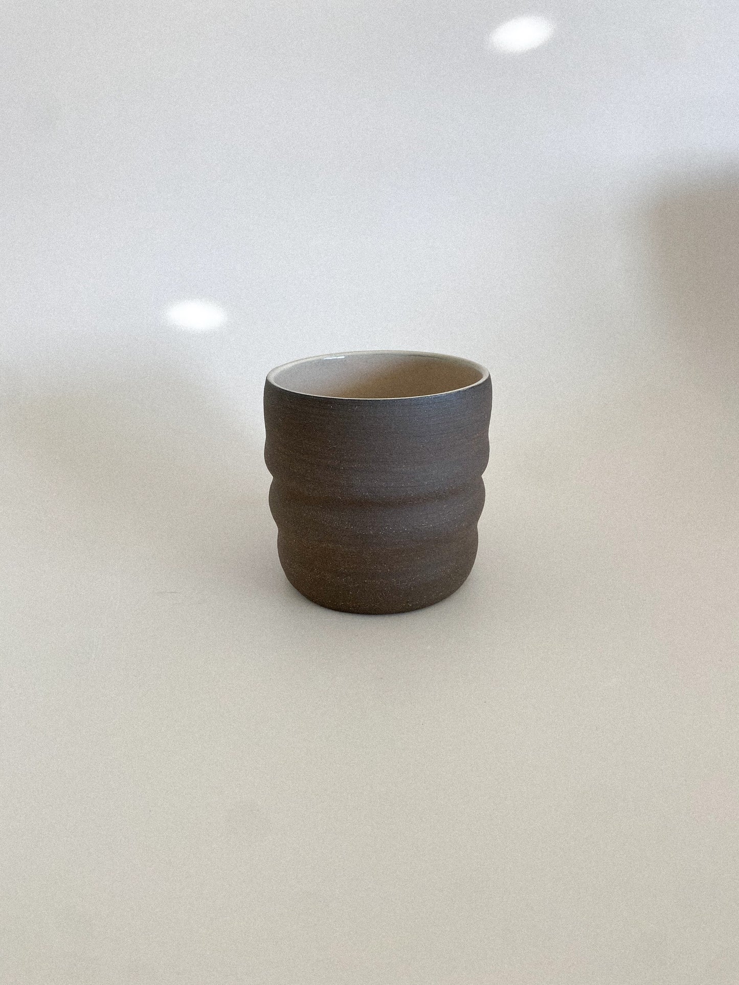 Wavy cup (Dark brown clay)